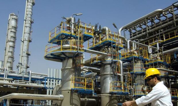 سیر صعودی درآمد نفت سپاهان: ۲۶۵,۰۵۲ میلیارد ریال در ۱۱ ماه سیر صعودی درآمد نفت سپاهان: ۲۶۵,۰۵۲ میلیارد ریال در ۱۱ ماه