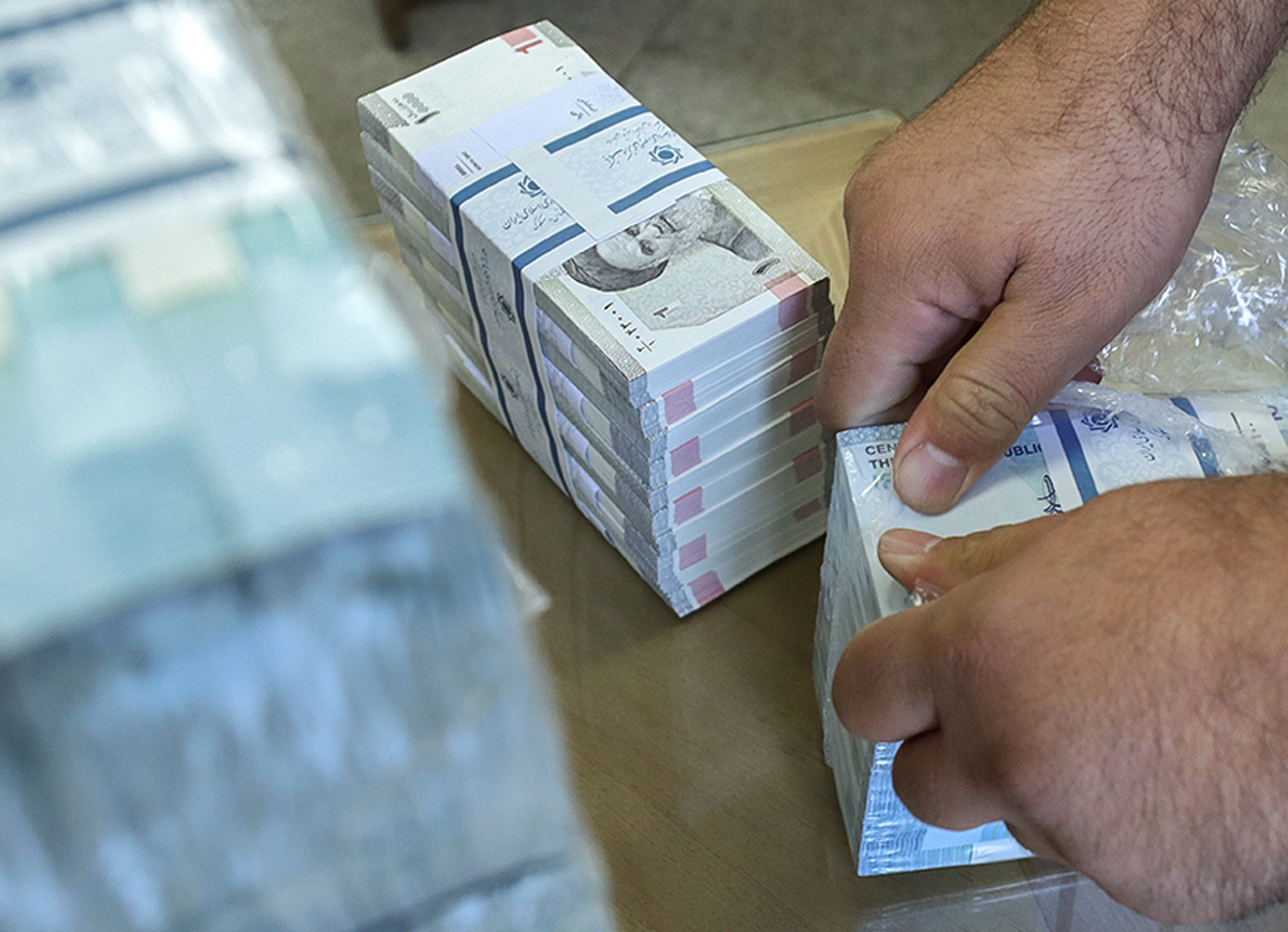 خبر خوش وزیر برای حداقل بگیران و کارگران
