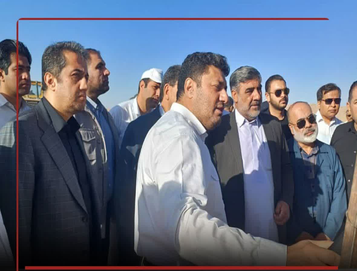 بازدید وزیر صمت و سرپرست ایمیدرو از تاسیسات پروژه انتقال آب نوار شرقی