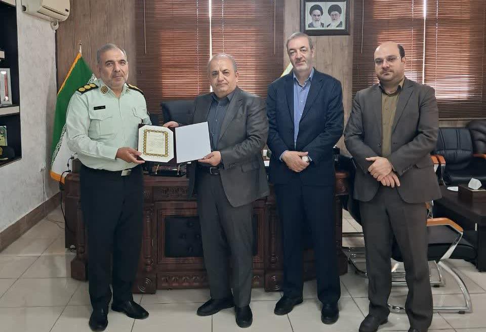 مدیرعامل ذوب آهن اصفهان از فرماندهی نیروی انتظامی شهرستان لنجان قدردانی کرد