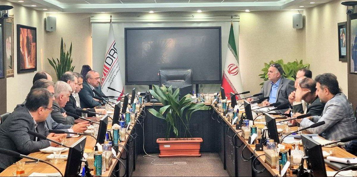 نشست مشترک سرمایه گذاران منطقه ویژه خلیج فارس با ایمیدرو برگزار شد