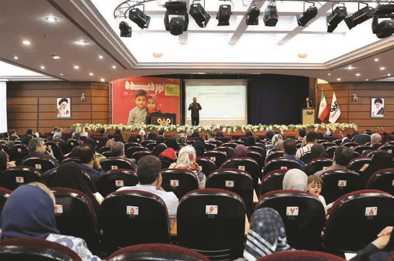 همایش «نوردیده» با رویکرد تربیتی برای کودکان خانواده فولاد مبارکه برگزار شد