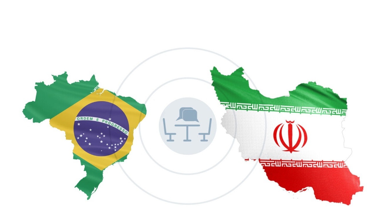 هرج و مرج در مراسم اتاق مشترک بازرگانی ایران و برزیل/رئیس اتاق حین سخرانی، عکس یادگاری می‌گیرد
