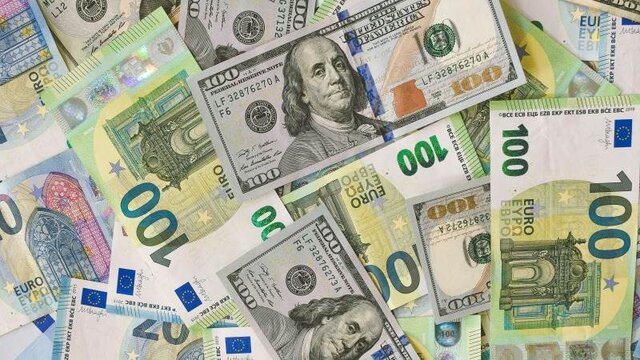 سقوط آزاد یورو در برابر دلار