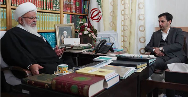 دیدار جداگانه مدیرعامل چادرملو با امامان جمعه یزد و اردکان