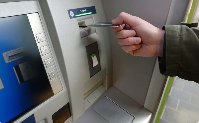 سقف برداشت پول از عابربانک‌ها افزایش یافت