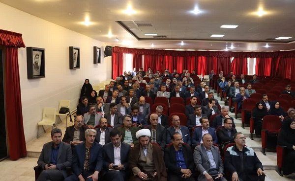 برگزاری نخستین جلسه شورای اداری لنجان با محوریت سیاست‌گذاری‌های سال جدید