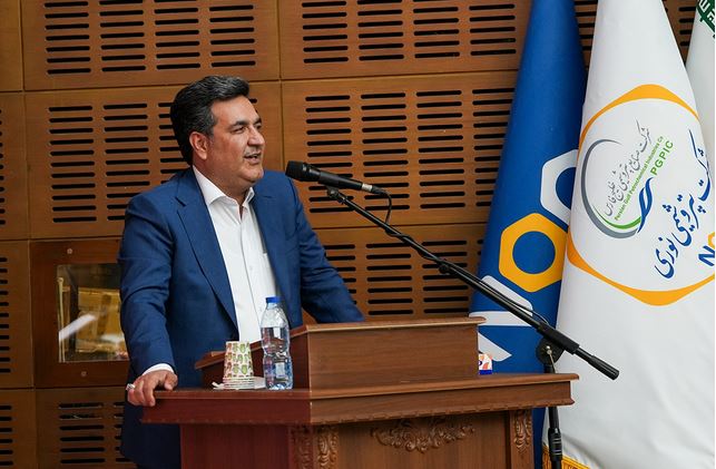 تقدیر از تلاشگران برتر پتروشیمی نوری/ کارگران، قهرمانان واقعی جبهه اقتصادی کشور هستند