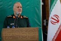 امروز خرمشهرِ كاركنان فولاد مباركه كار در خطوط تولید است امروز خرمشهرِ كاركنان فولاد مباركه كار در خطوط تولید است