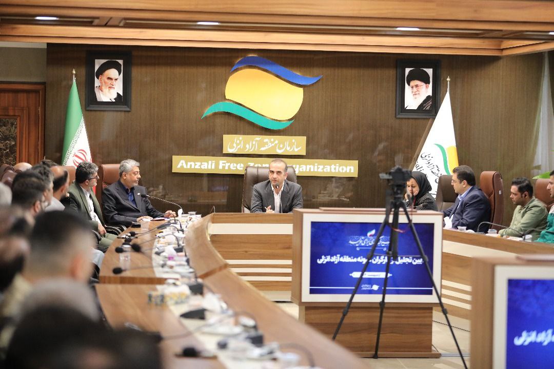 سرمایه‌گذاری برای تولید: تأکید بر اهمیت منابع انسانی و کارگران به عنوان سرمایه اصلی