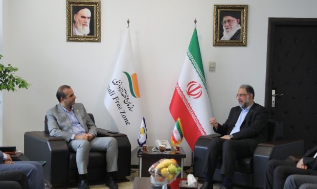 دیدار مدیرعامل شركت كشتیرانی دریای خزر با مدیرعامل سازمان منطقه آزاد انزلی