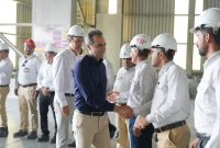 کارکنان، حافظان وفادار مجتمع در شرایط بحرانی کارکنان، حافظان وفادار مجتمع در شرایط بحرانی