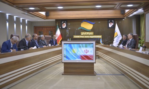 بررسی فرصتهای سرمایهگذاری و ترانزیتی در منطقه آزاد انزلی در دیدار با سفیر قزاقستان بررسی فرصتهای سرمایهگذاری و ترانزیتی در منطقه آزاد انزلی در دیدار با سفیر قزاقستان