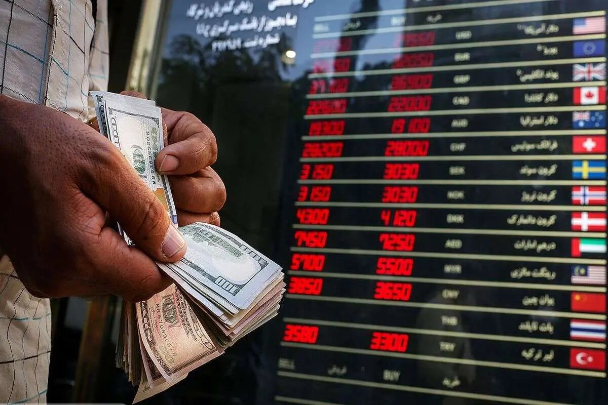 قیمت دلار بازار آزاد امروز پنجشنبه ۱۷ مهر ۱۴۰۴ +جدول