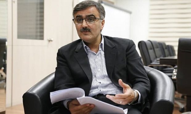 فرزین به انحلال بانک آینده واکنش نشان داد فرزین به انحلال بانک آینده واکنش نشان داد