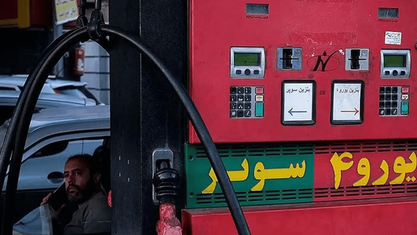 عرضه بنزین سوپر وارداتی آغاز شد عرضه بنزین سوپر وارداتی آغاز شد