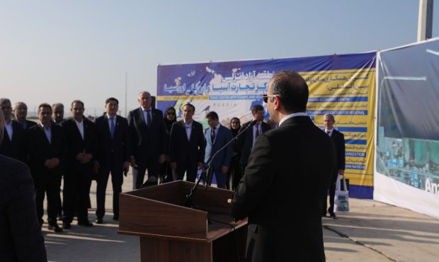 نمایش ظرفیت‌های لجستیكی منطقه آزاد انزلی به مهمانان اجلاس حاشیه دریای كاسپین