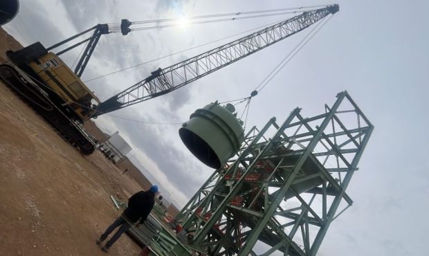 استقرار تجهیز Top Gas Scrubber در سازه کوره پروژه/ احیاء اقلید توسط صنایع ساخت ایکا استقرار تجهیز Top Gas Scrubber در سازه کوره پروژه/ احیاء اقلید توسط صنایع ساخت ایکا