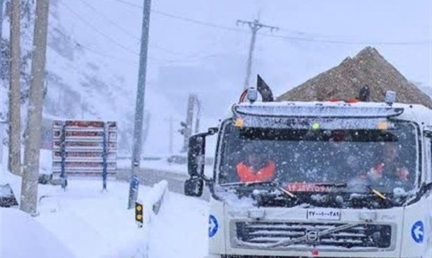 17 محور شریانی و غیرشریانی کشور مسدود است 17 محور شریانی و غیرشریانی کشور مسدود است