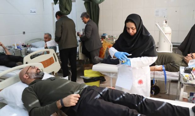 اهدای خون کارکنان شرکت فولاد غدیر نی‌ریز در راستای ایفای مسئولیت اجتماعی