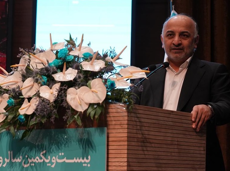 بیمه نامه صادره در بیمه دی ۳۷ برابر بیشتر از متوسط صنعت بود/ بیمه گزاران شرکت ۹۶ درصد افزایش داشته است