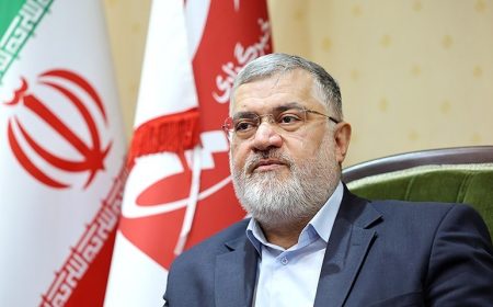 کمبودی در کالاهای اساسی و نان نداریم/فعالیت ۳۸۶ جایگاه سوخت در تهران