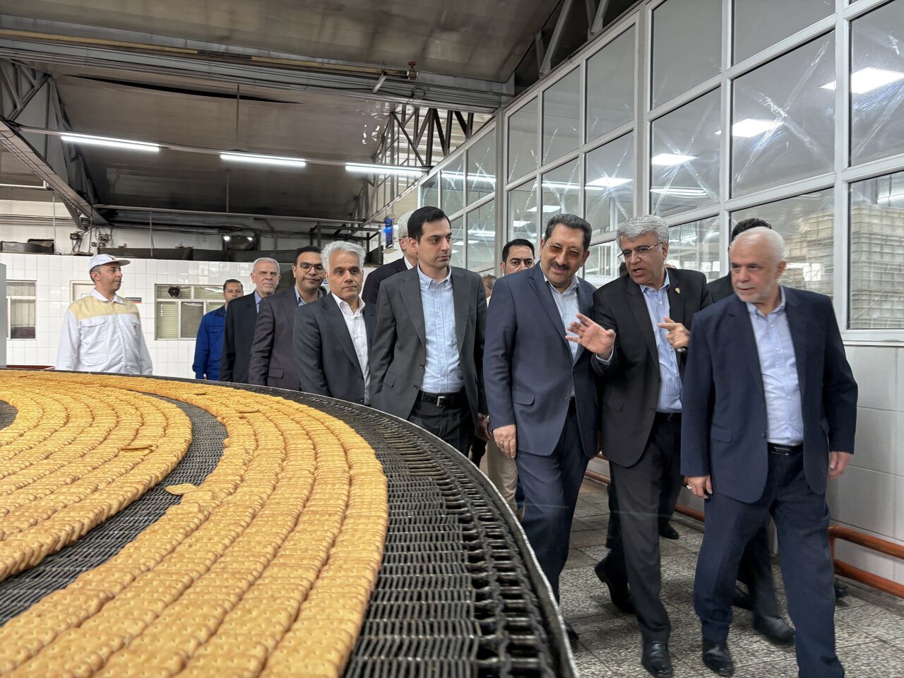 وزیر صمت: با تمام توان از تولید حمایت میکنیم