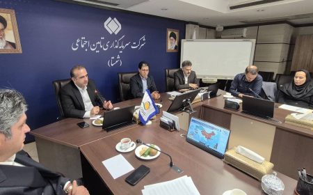 نشست بررسی فرصت‌ها و ظرفیت‌های کریدوری و بازارهای اوراسیا از طریق منطقه آزاد انزلی