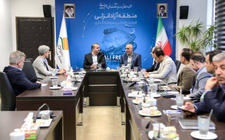 ایجاد کریدور صادراتی ایران از مسیر منطقه آزاد انزلی بررسی شد