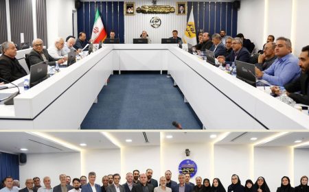 برگزاری جلسه فصلی مدیرعامل بیمه کوثر با نمایندگان برتر