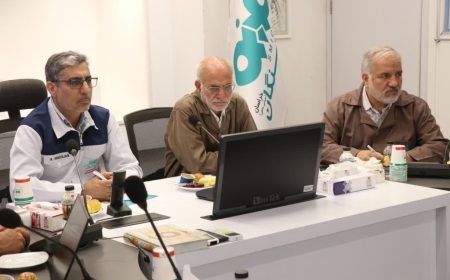 رئیس هیات‌ عامل فولاد مبارکه از فولاد سنگان بازدید کرد