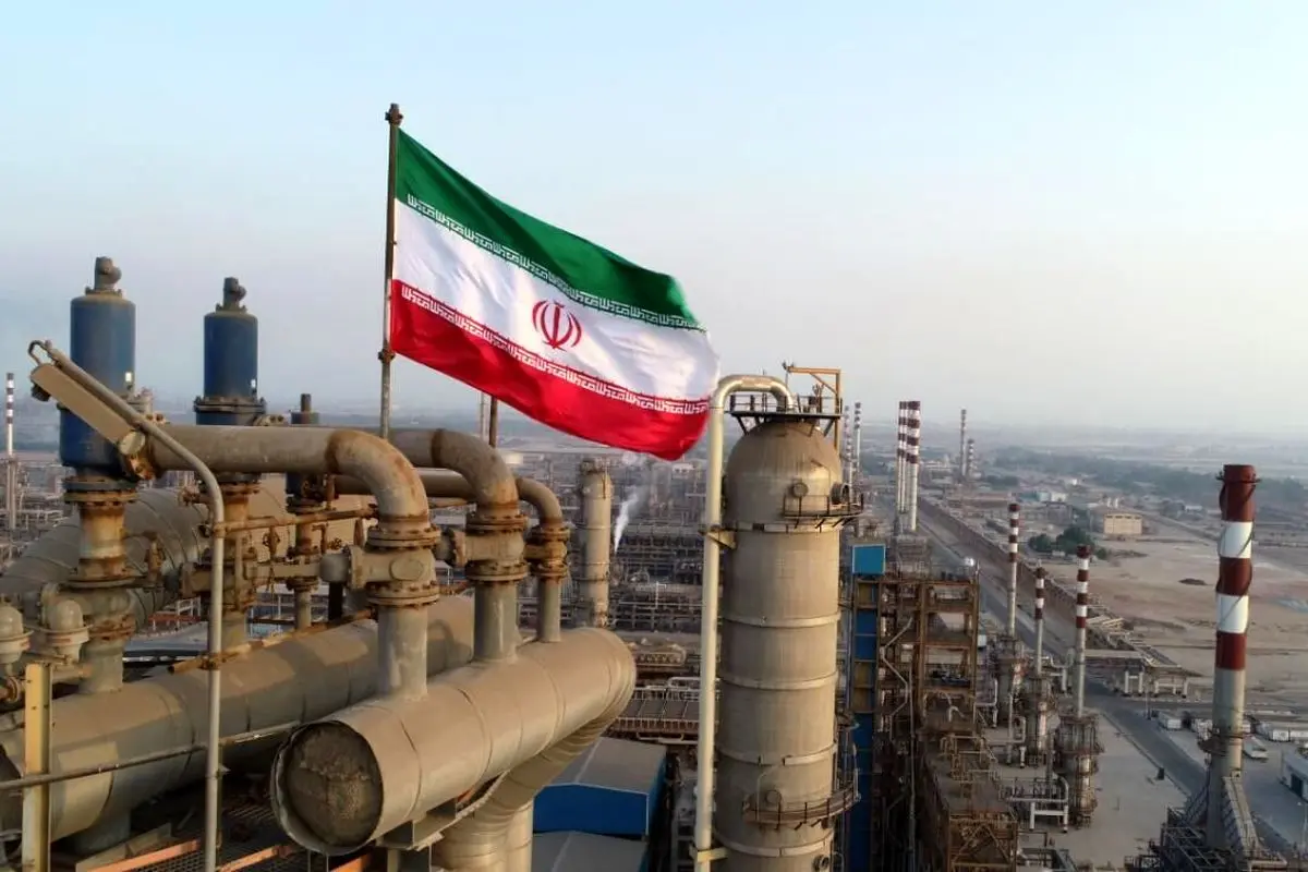آمریکا مجوز فروش نفت خام و فرآوردههای نفتی را صادر کرد