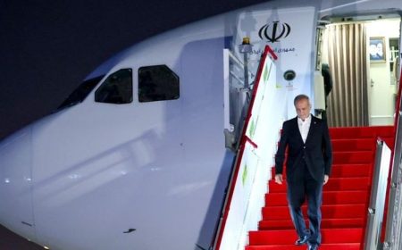 پزشکیان وارد فرودگاه نجف شد