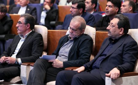 تاکید رئیس‌ جمهور بر پشتیبانی از تولید
