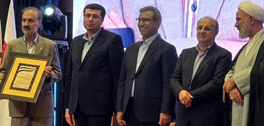 تجلیل از مدیرعامل مجتمع فولاد خراسان به عنوان مدیر واحد نمونه صنعتی خراسان رضوی