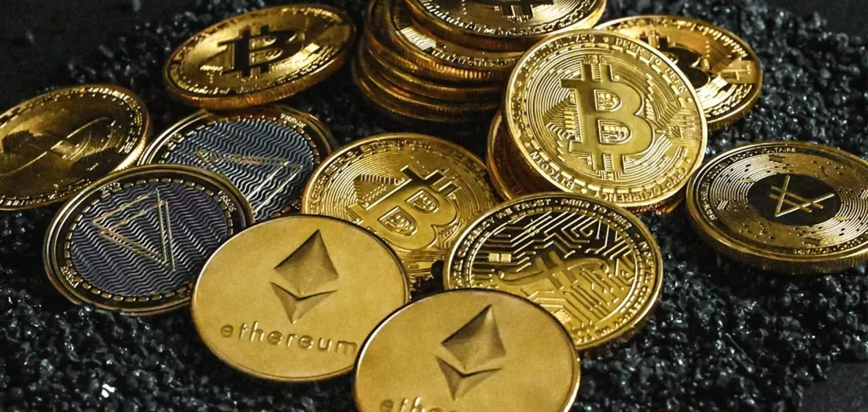 قیمت ارز دیجیتال امروز ۷ مهر ۱۴۰۵؛ بیت‌کوین روی ۸۴ هزار دلار گیر کرد