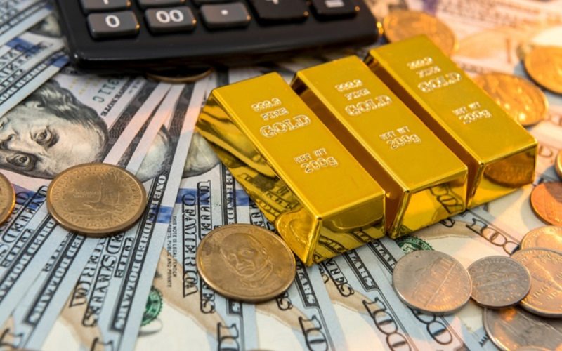 دلار در محدوده مقاومتی ۲۱۱ هزار تومان؛ طلا در آستانه شکست سقف تاریخی