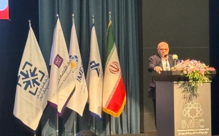 دولت باید کوچک شود؛ بزرگ بودن دولت به کسب‌وکارها آسیب می‌زند