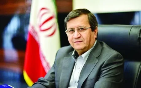 اقتصاد ایران در آستانه ابرتورم نیست/ بانک مرکزی آماده تزریق ۲ میلیارد دلار به بازار ارز است