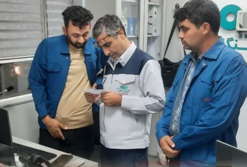 بازدید شبانه مدیرعامل فولاد سنگان از خطوط تولید و واحد حمل‌ونقل